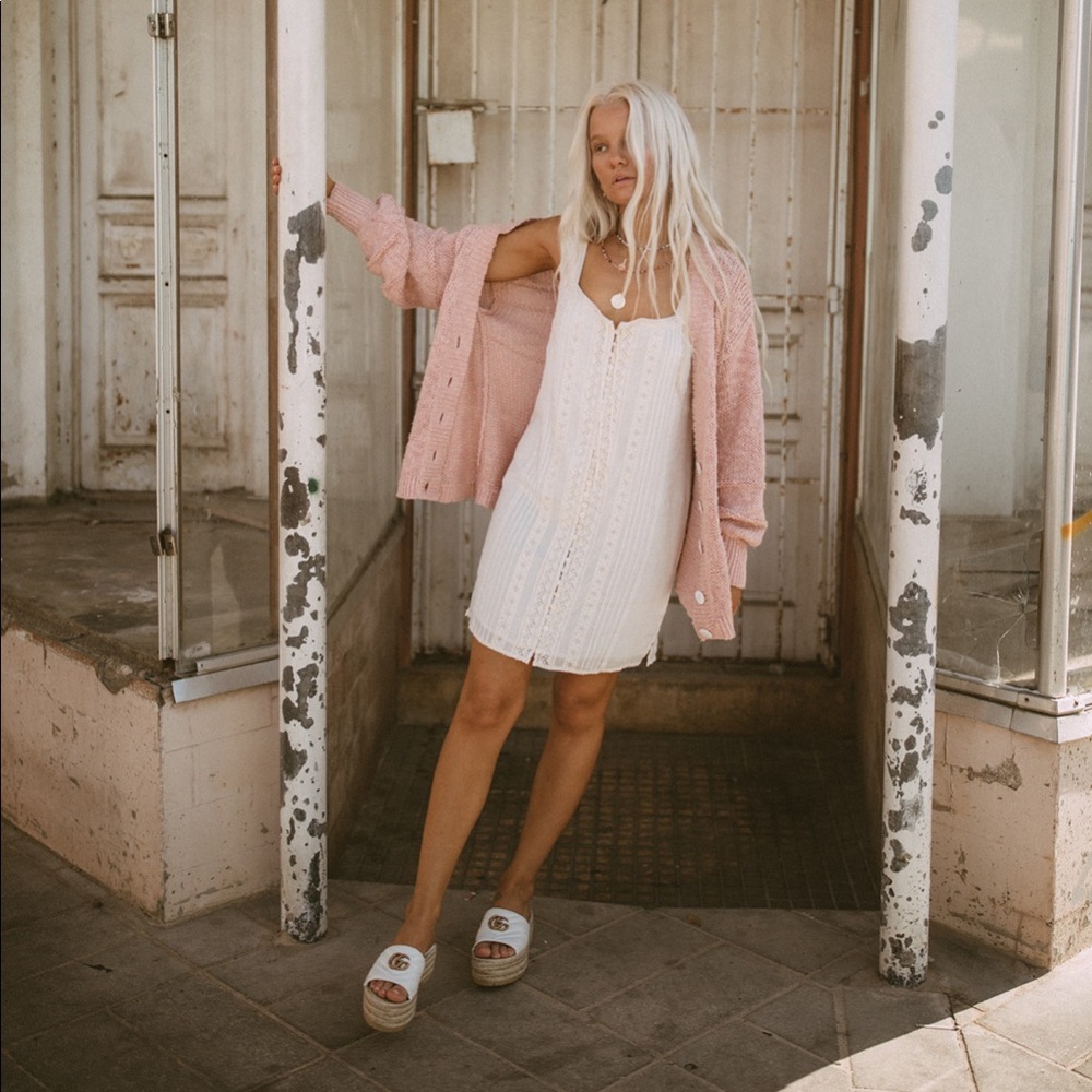 Spell pearl on pearl knit pink cardigan sweater